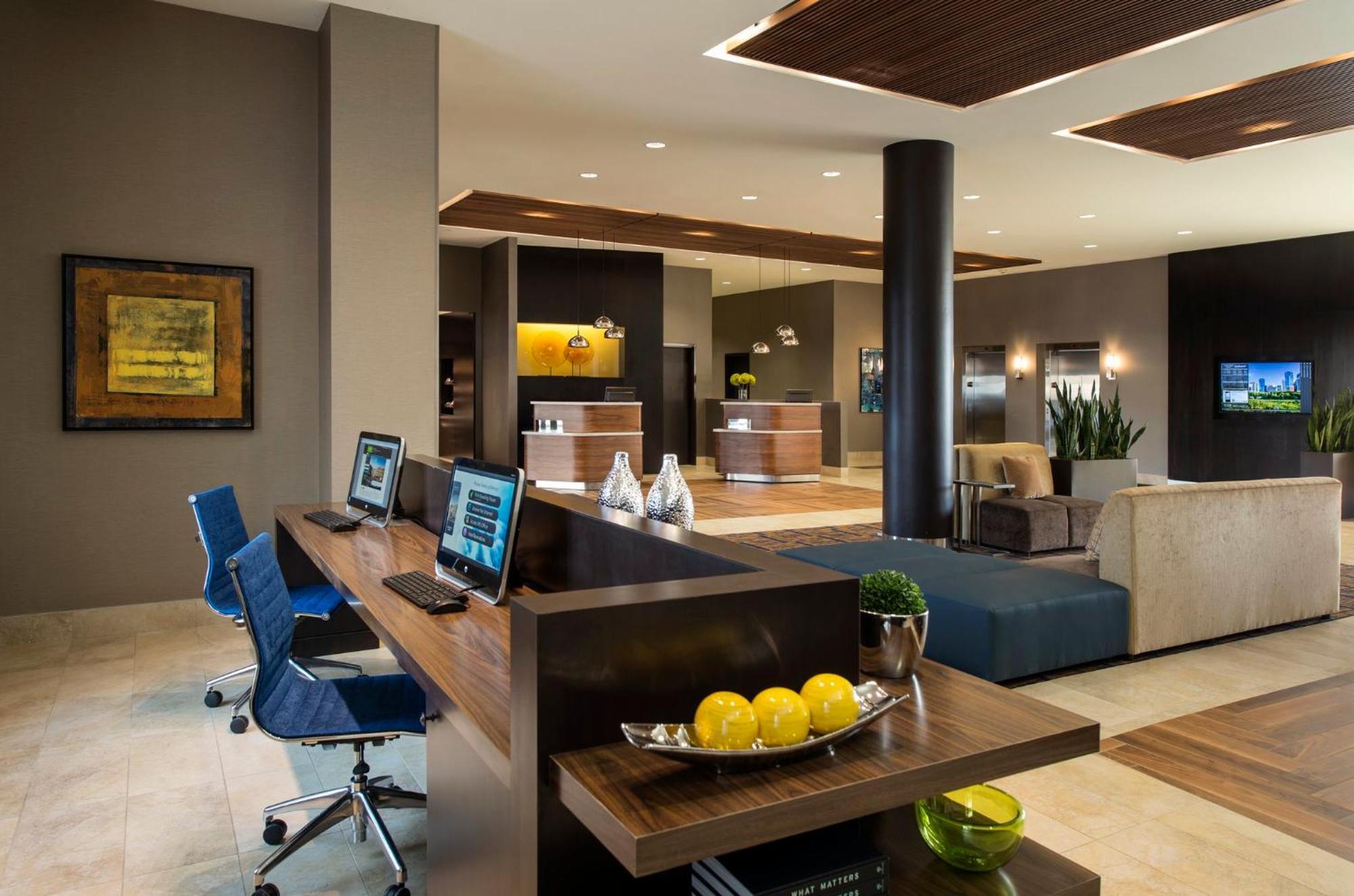 คอร์ตยาร์ด บาย แมริออท แคลกรี เซาท์ Hotel คาลการี ภายนอก รูปภาพ