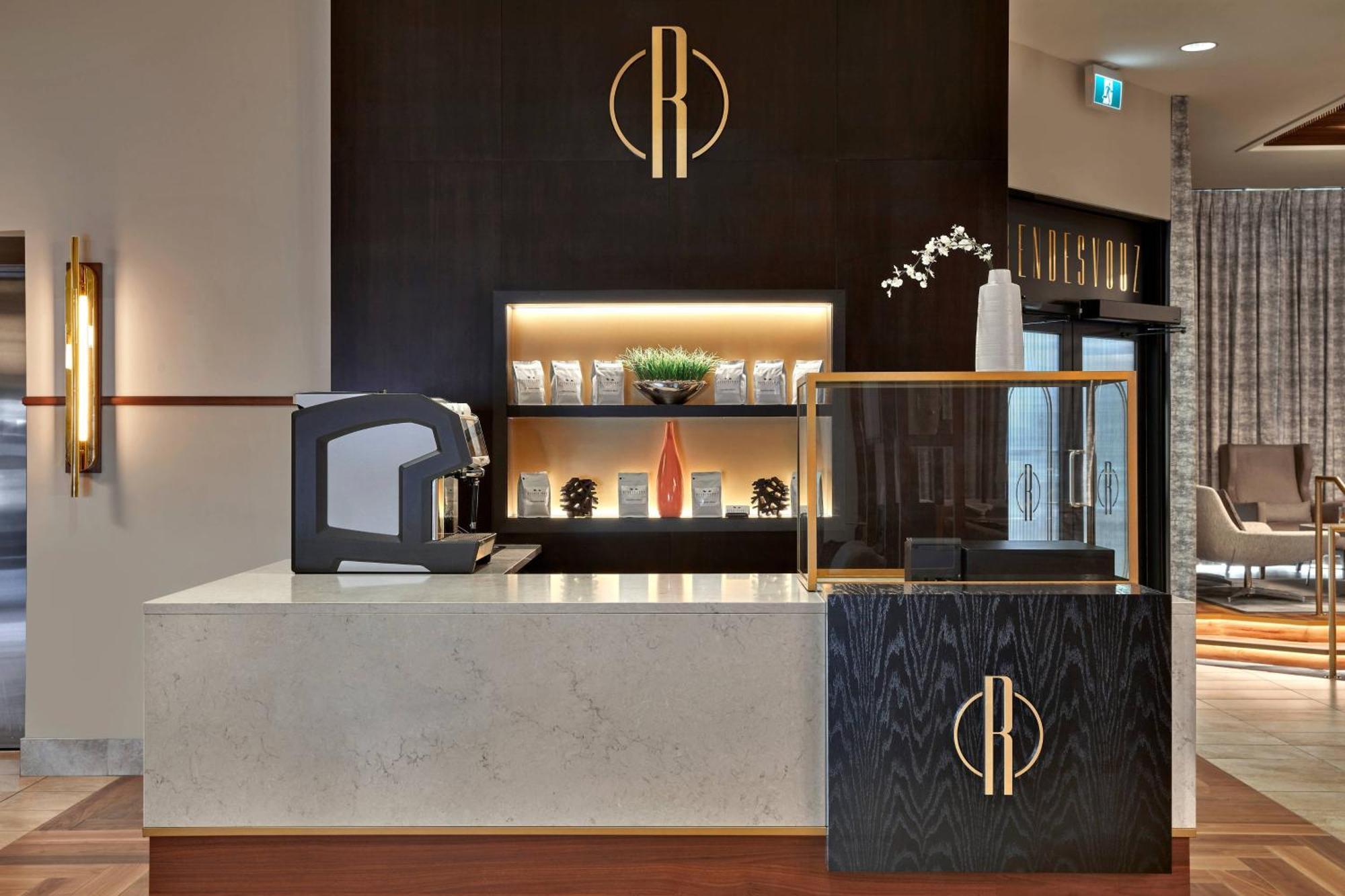 คอร์ตยาร์ด บาย แมริออท แคลกรี เซาท์ Hotel คาลการี ภายนอก รูปภาพ