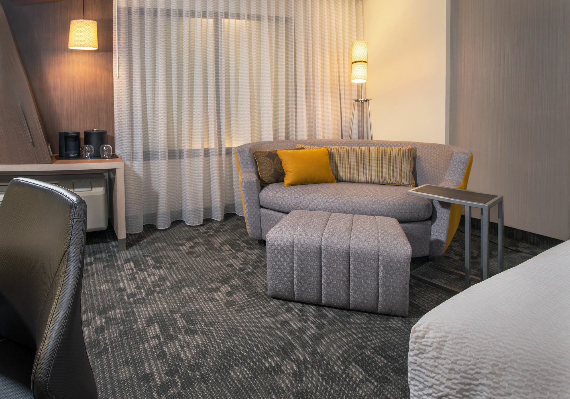 คอร์ตยาร์ด บาย แมริออท แคลกรี เซาท์ Hotel คาลการี ภายนอก รูปภาพ